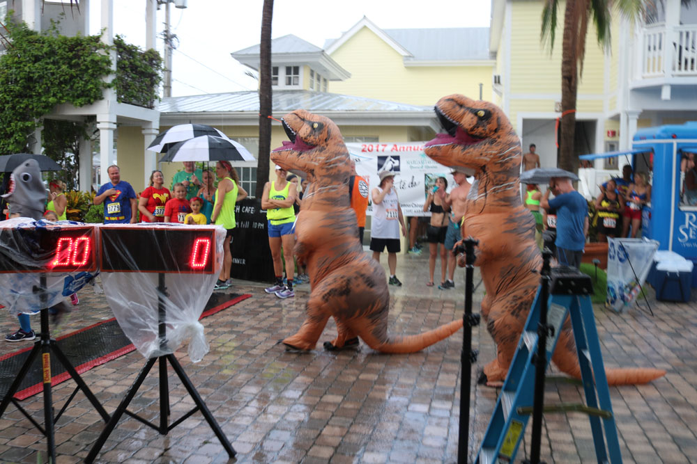 Heroes and Villains 5K 2017 photo - Duval Street, Key West